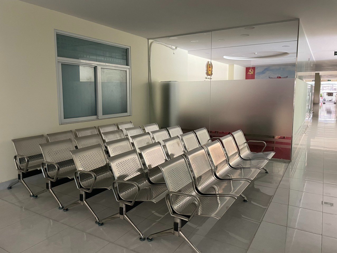 Ghế băng chờ inox 5 chỗ XHPC2-5I